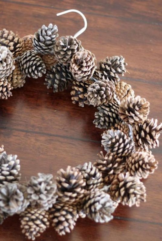 72 Décorations de Noël à Faire Soi-Même Avec Des Pommes de Pins 17