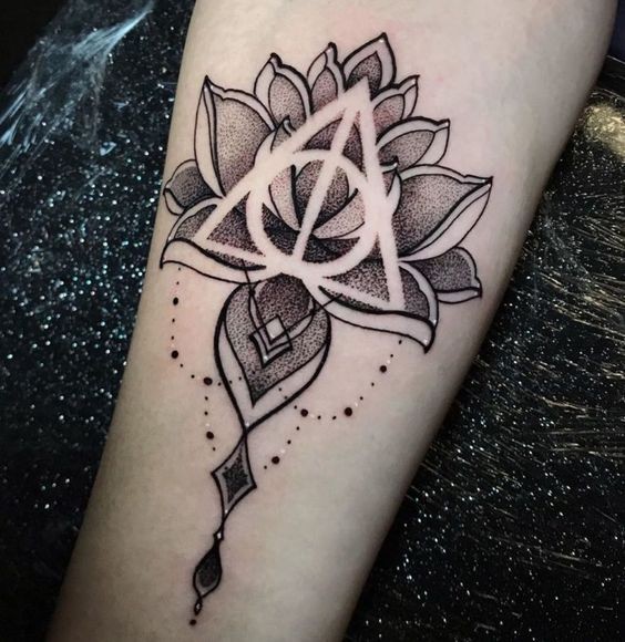 50 top idées de tatouages fleur de lotus 14