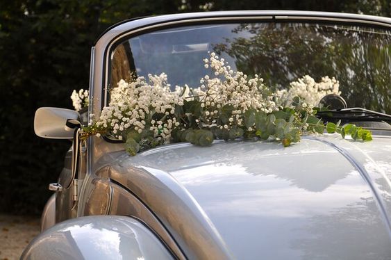 43 idées de décorations de voitures de mariage 31