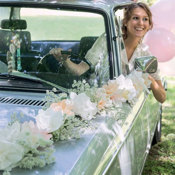 43 idées de décorations de voitures de mariage 38