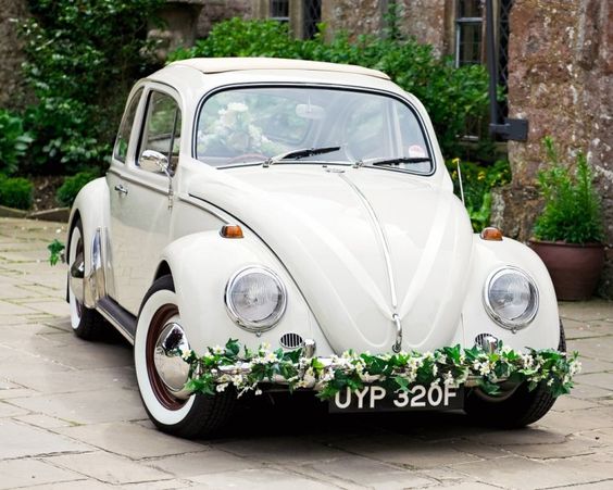 43 idées de décorations de voitures de mariage 40