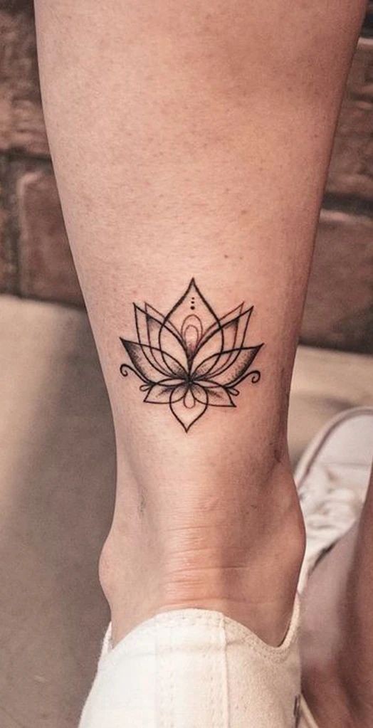 50 top idées de tatouages fleur de lotus 25