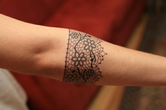 50 top idées de tatouages dentelle 26