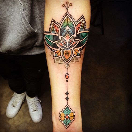 50 top idées de tatouages fleur de lotus 27