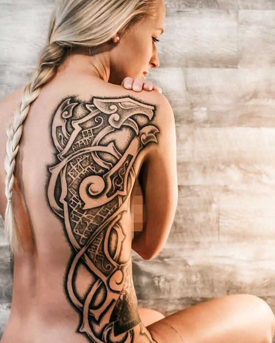 50 top idées de tatouages tribaux 28