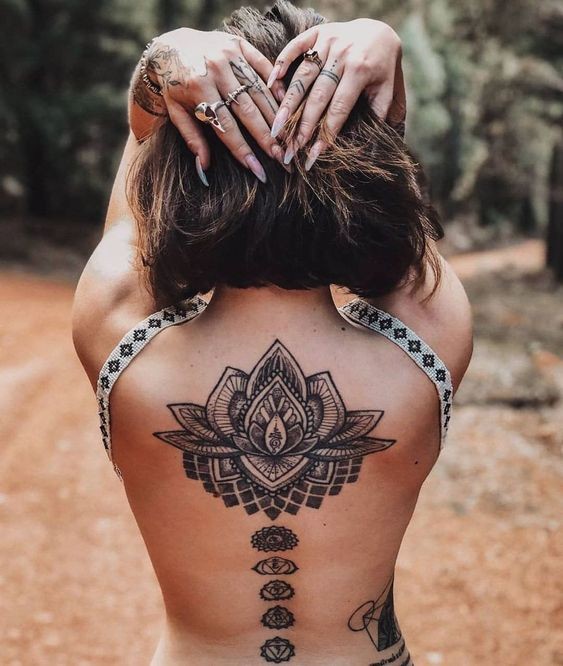 50 top idées de tatouages fleur de lotus 37