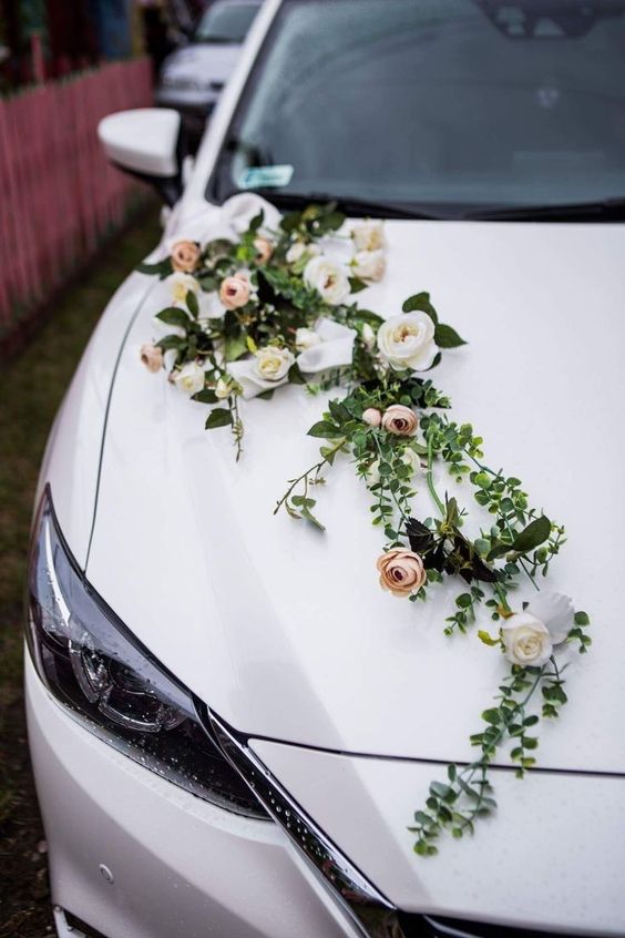 43 idées de décorations de voitures de mariage 4