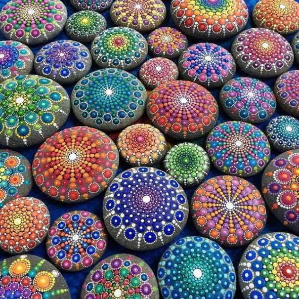35 idées pour décorer votre jardin avec des pierres peintes 4