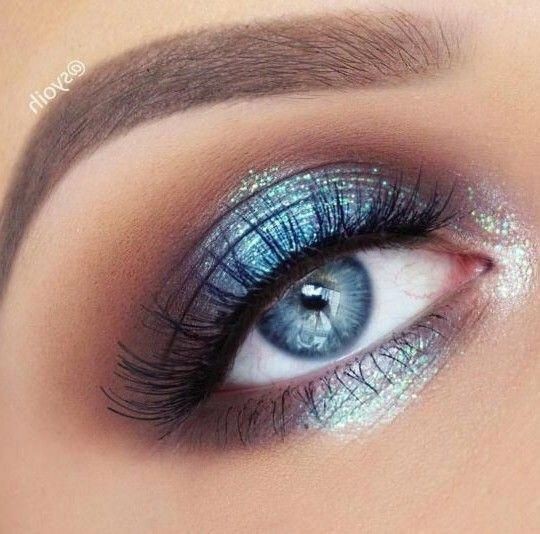 41 top idées de maquillage pour embellir vos yeux bleus 11
