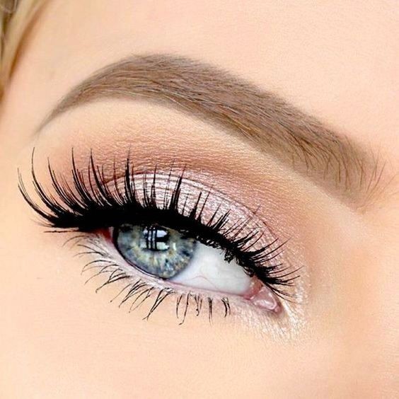41 top idées de maquillage pour embellir vos yeux bleus 15