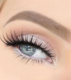 41 top idées de maquillage pour embellir vos yeux bleus 36