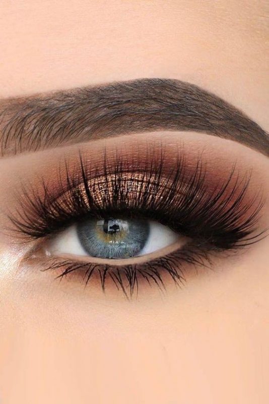 41 top idées de maquillage pour embellir vos yeux bleus 41