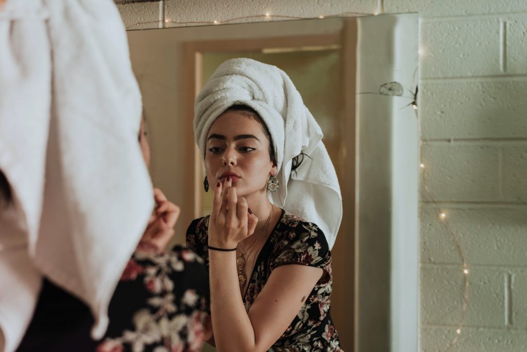 8 astuces hyper-simples pour appliquer son highlighter 5