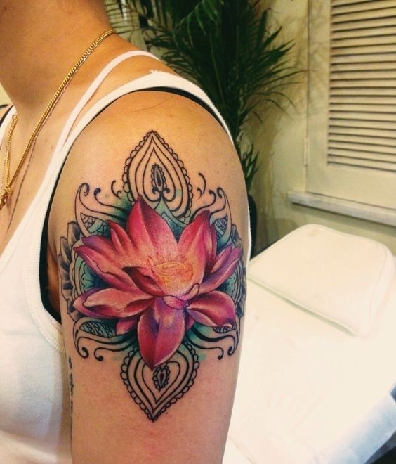50 top idées de tatouages fleur de lotus 9