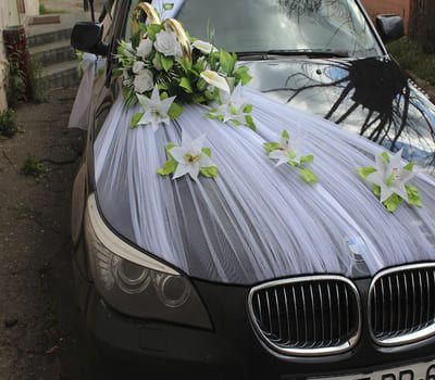 43 idées de décorations de voitures de mariage 10