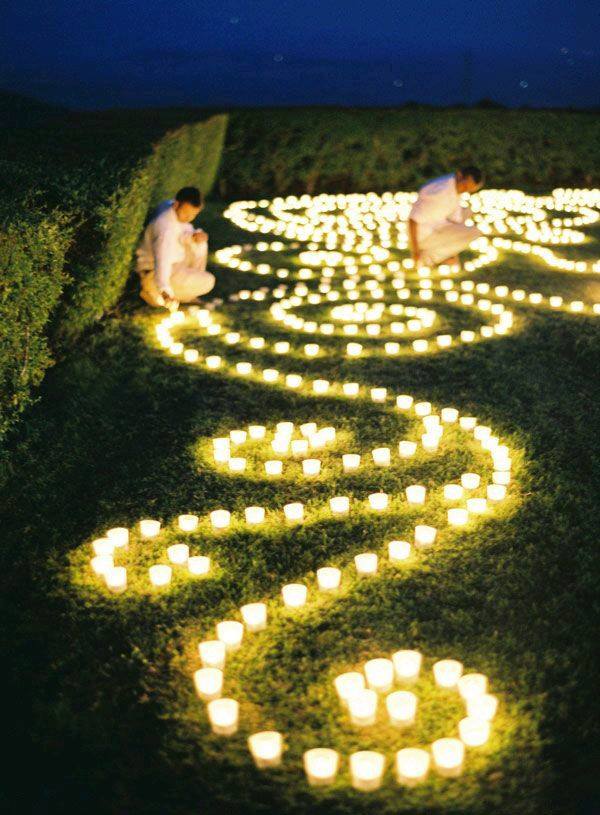 17 idées d'éclairages parfaits pour les mariages en plein air 13