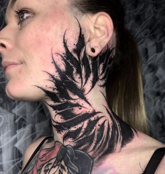 50 top idées de tatouages cou pour femme 13