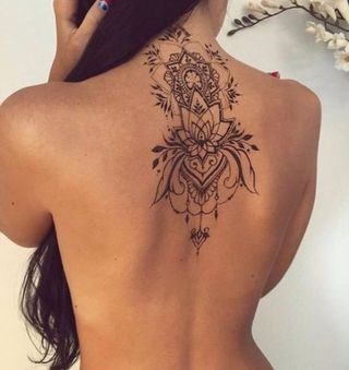 Les 100 plus beaux tatouages mandala pour femme 14
