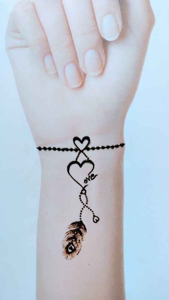 Les 100 plus beaux tatouages bracelet femme 16