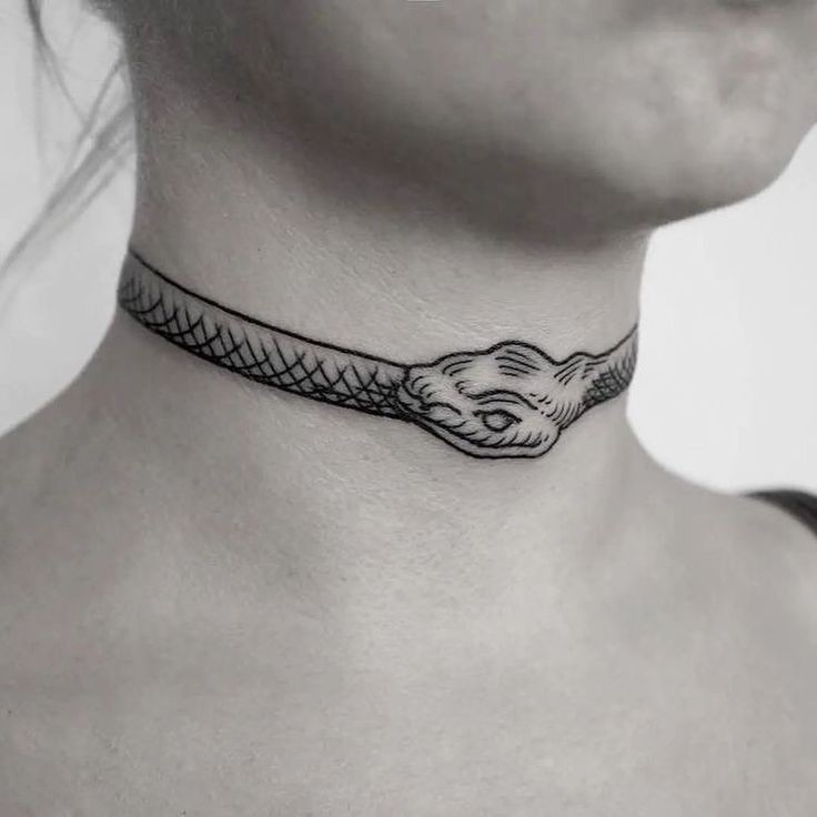 50 idées de tatouage serpent pour femme 17