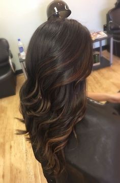 Les 29 plus beaux balayages chocolat sur cheveux noir 48