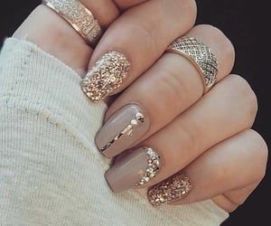 Les 50 plus belles idées d'ongles de mariage 25