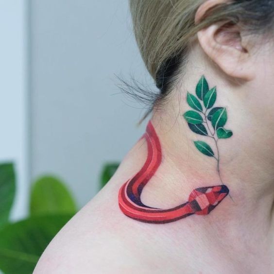 50 idées de tatouage serpent pour femme 25