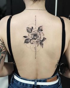 Les 100 plus beaux tatouages dos femme 28 Les 100 plus beaux tatouages dos femme 28
