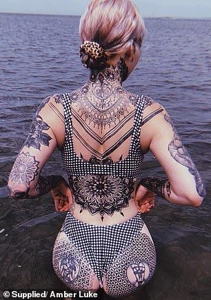 Les 100 plus beaux tatouages mandala pour femme 31