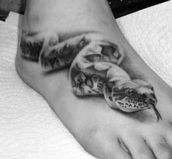 50 idées de tatouage serpent pour femme 32