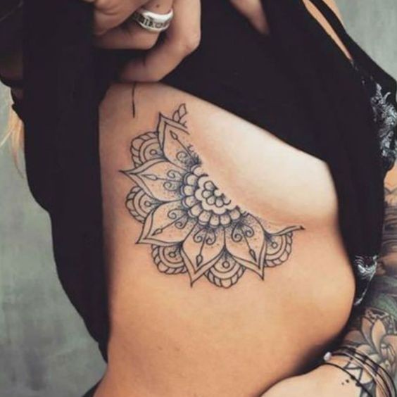 Les 100 plus beaux tatouages mandala pour femme 32