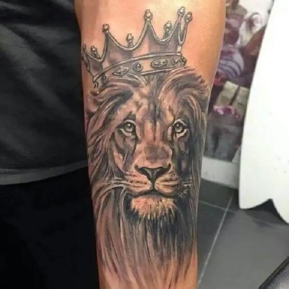36 idées de tatouages têtes de lion et leurs significations 31