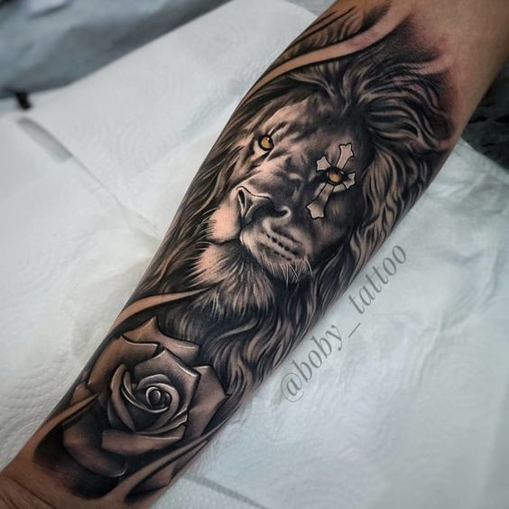 36 idées de tatouages têtes de lion et leurs significations 32