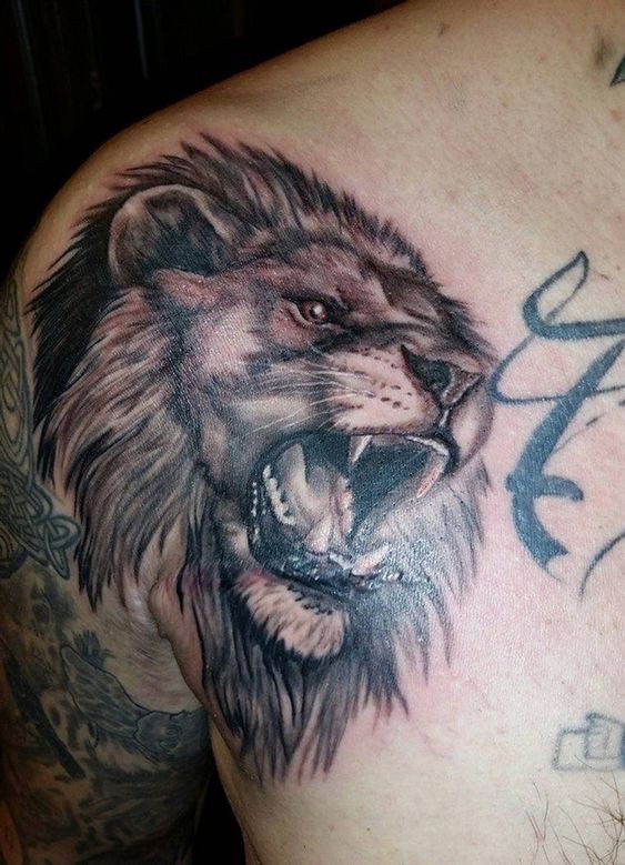36 idées de tatouages têtes de lion et leurs significations 34