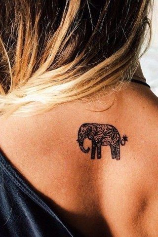 Les 100 plus beaux tatouages dos femme 39