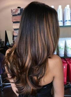 Les 29 plus beaux balayages chocolat sur cheveux noir 33