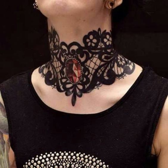 50 top idées de tatouages cou pour femme 4
