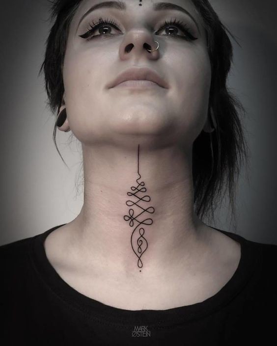 50 top idées de tatouages cou pour femme 41