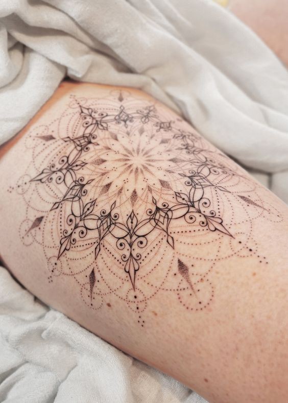 Les 100 plus beaux tatouages mandala pour femme 42