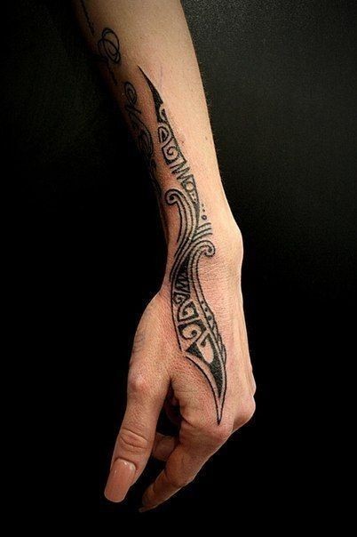 50 top idées de tatouage maori pour femme 43