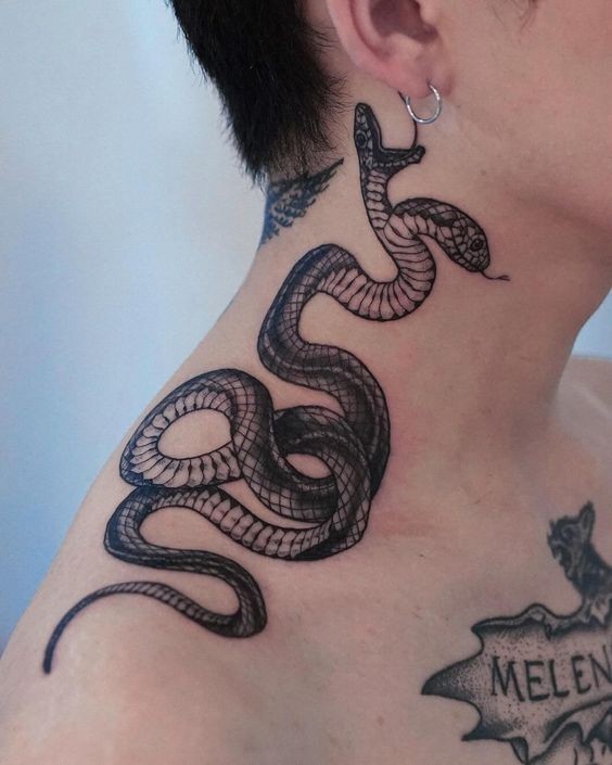 50 top idées de tatouages cou pour femme 46