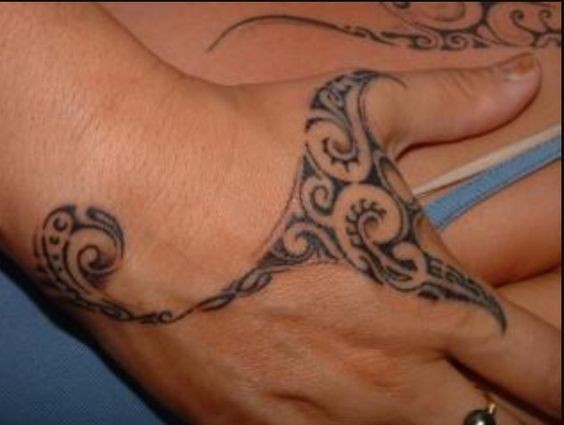 50 top idées de tatouage maori pour femme 49