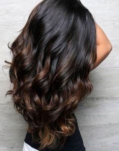 Les 29 plus beaux balayages chocolat sur cheveux noir 34