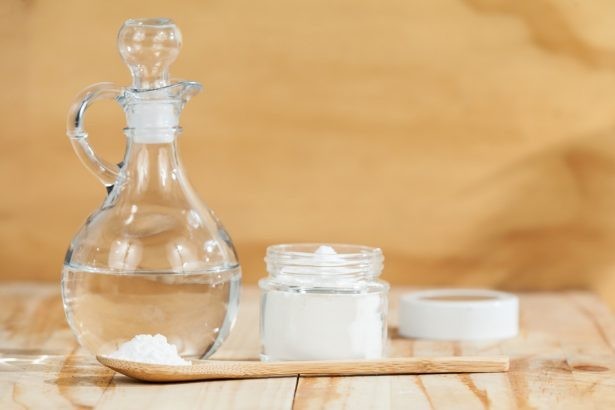 5 astuces hyper-simples pour désherber au vinaigre blanc 2