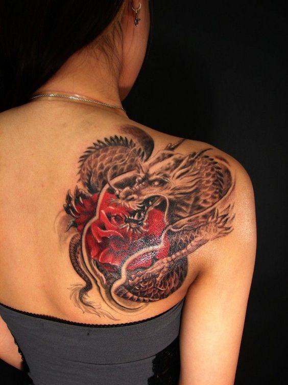 Les 100 plus beaux tatouages dos femme 55