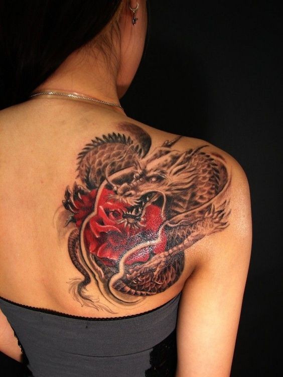 Les 100 plus beaux tatouages dos femme 55 Les 100 plus beaux tatouages dos femme 55