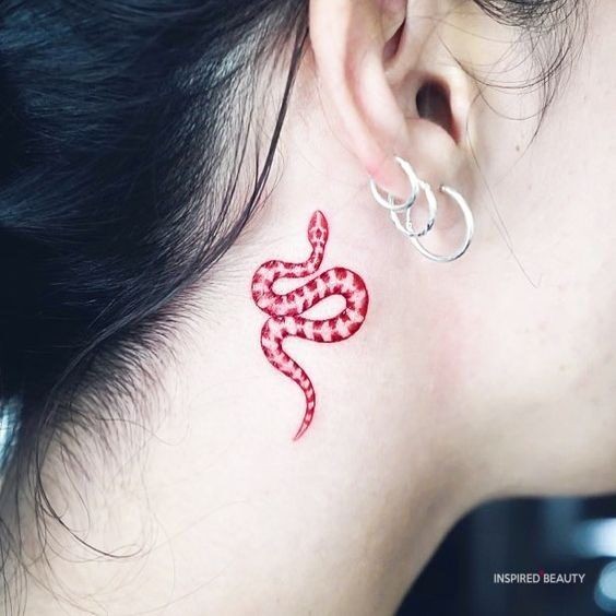 50 idées de tatouage serpent pour femme 6