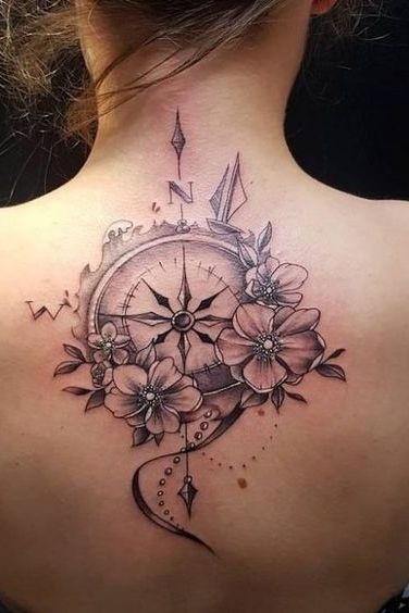 Les 100 plus beaux tatouages dos femme 7 Les 100 plus beaux tatouages dos femme 7