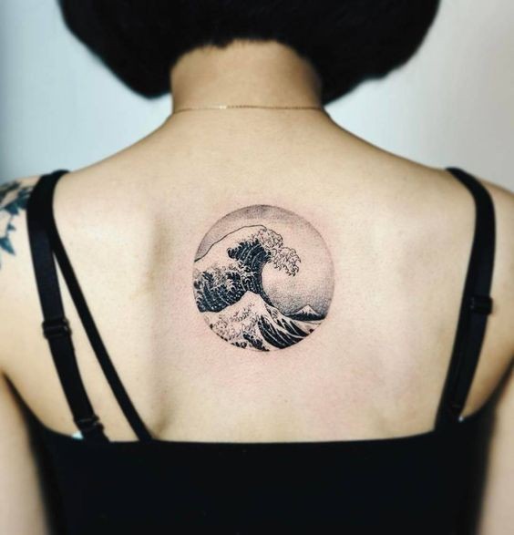 Les 100 plus beaux tatouages dos femme 73 Les 100 plus beaux tatouages dos femme 73