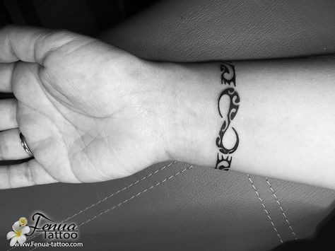 Les 100 plus beaux tatouages bracelet femme 79
